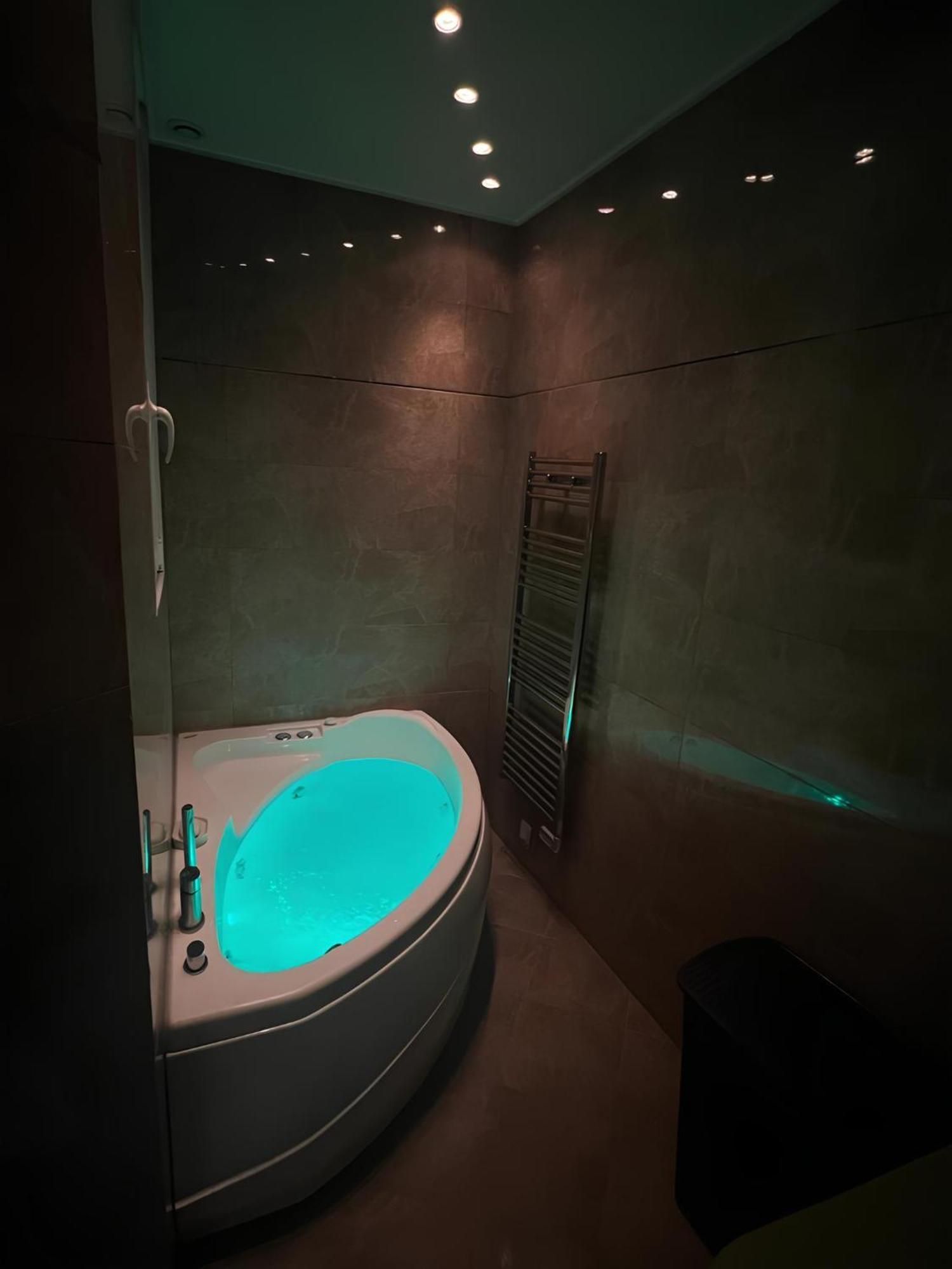 Luxury Style Appartement, Arc De Triomphe - Champs Elysees Paris Dış mekan fotoğraf